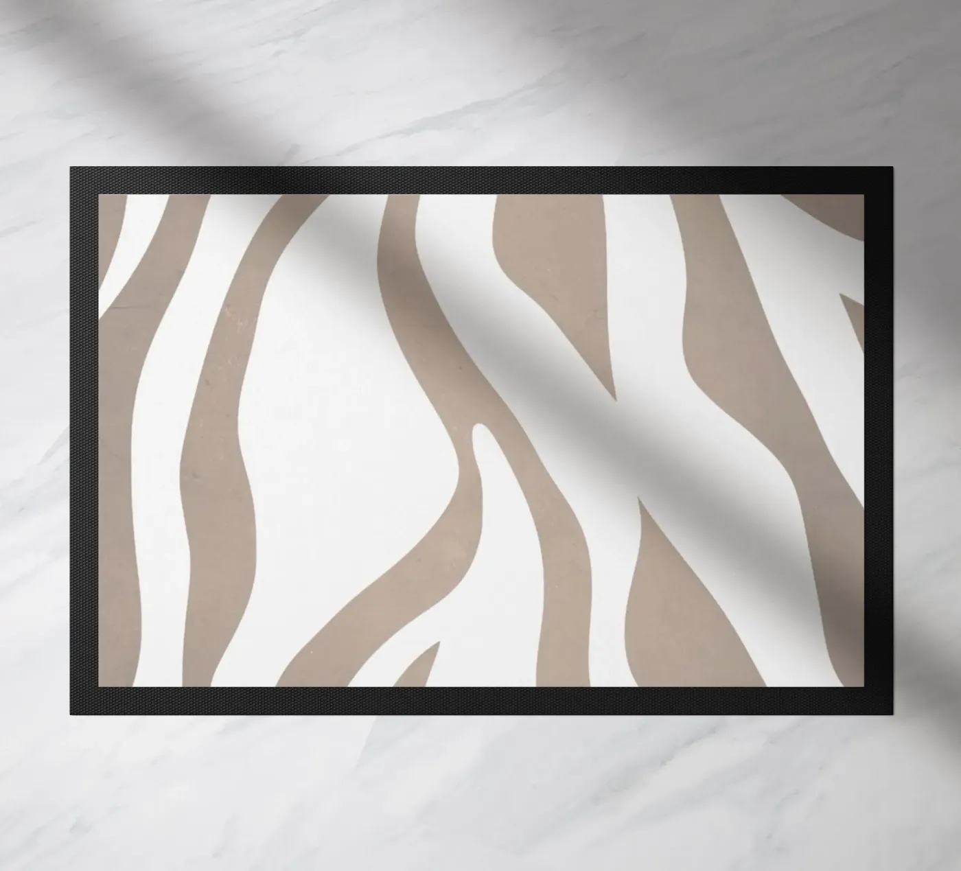 Millennial Grau Fußmatte von WijdevenPrints