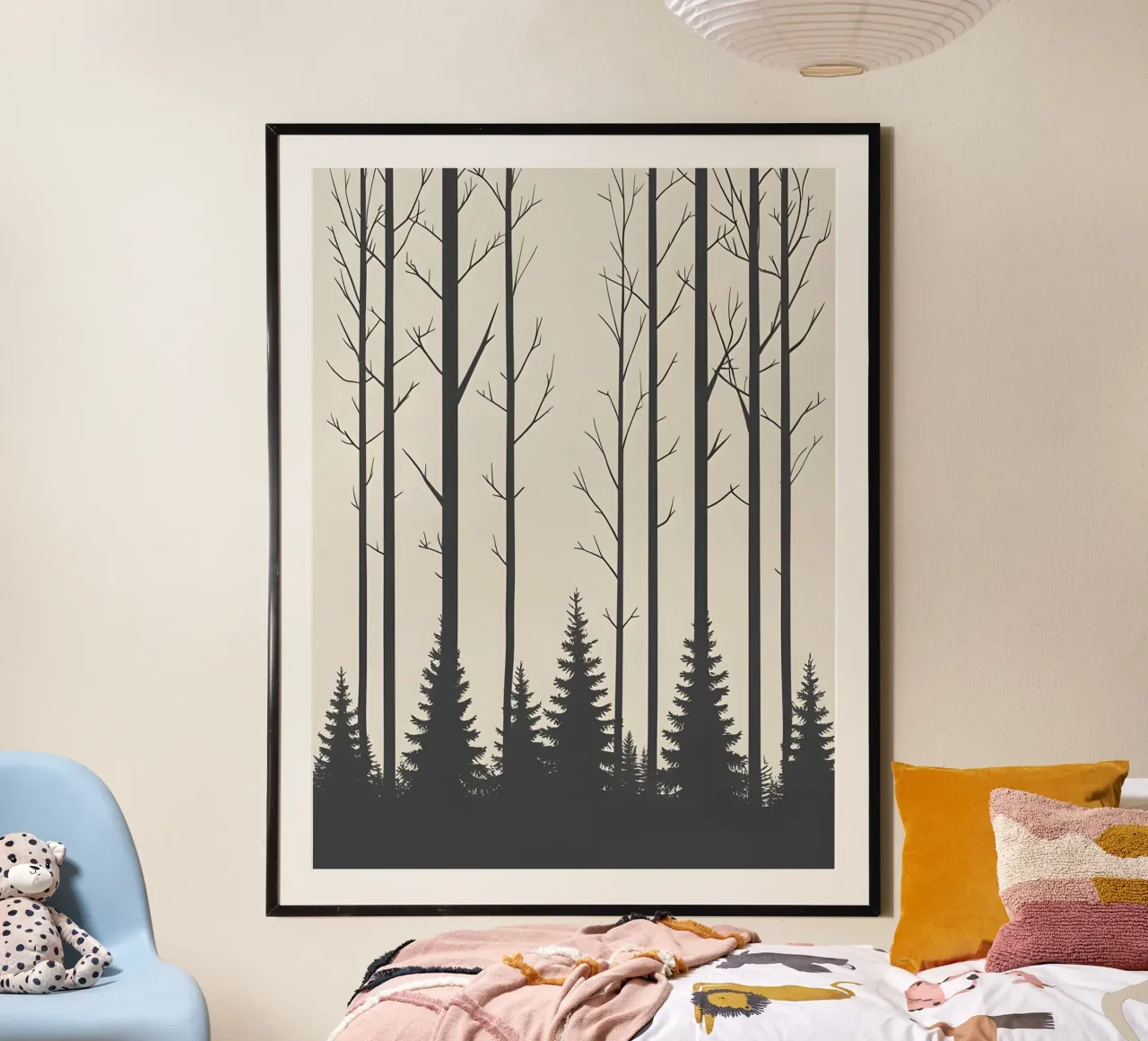Semplice silhouette della linea del bosco poster con telaio in legno da The Green Room