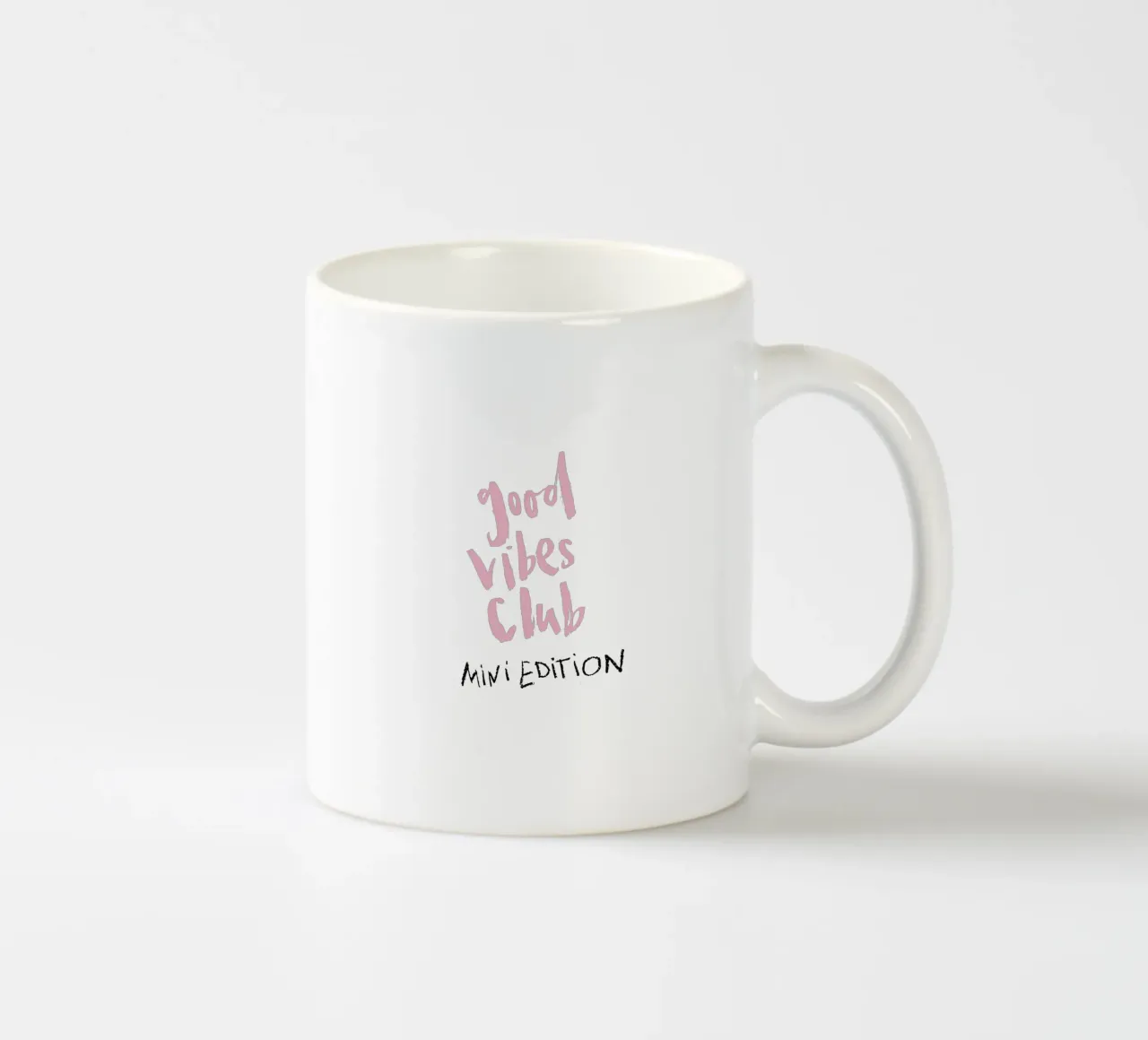 Good vibes Club - Mini Edition tazza in ceramica da Brushmeetspaper