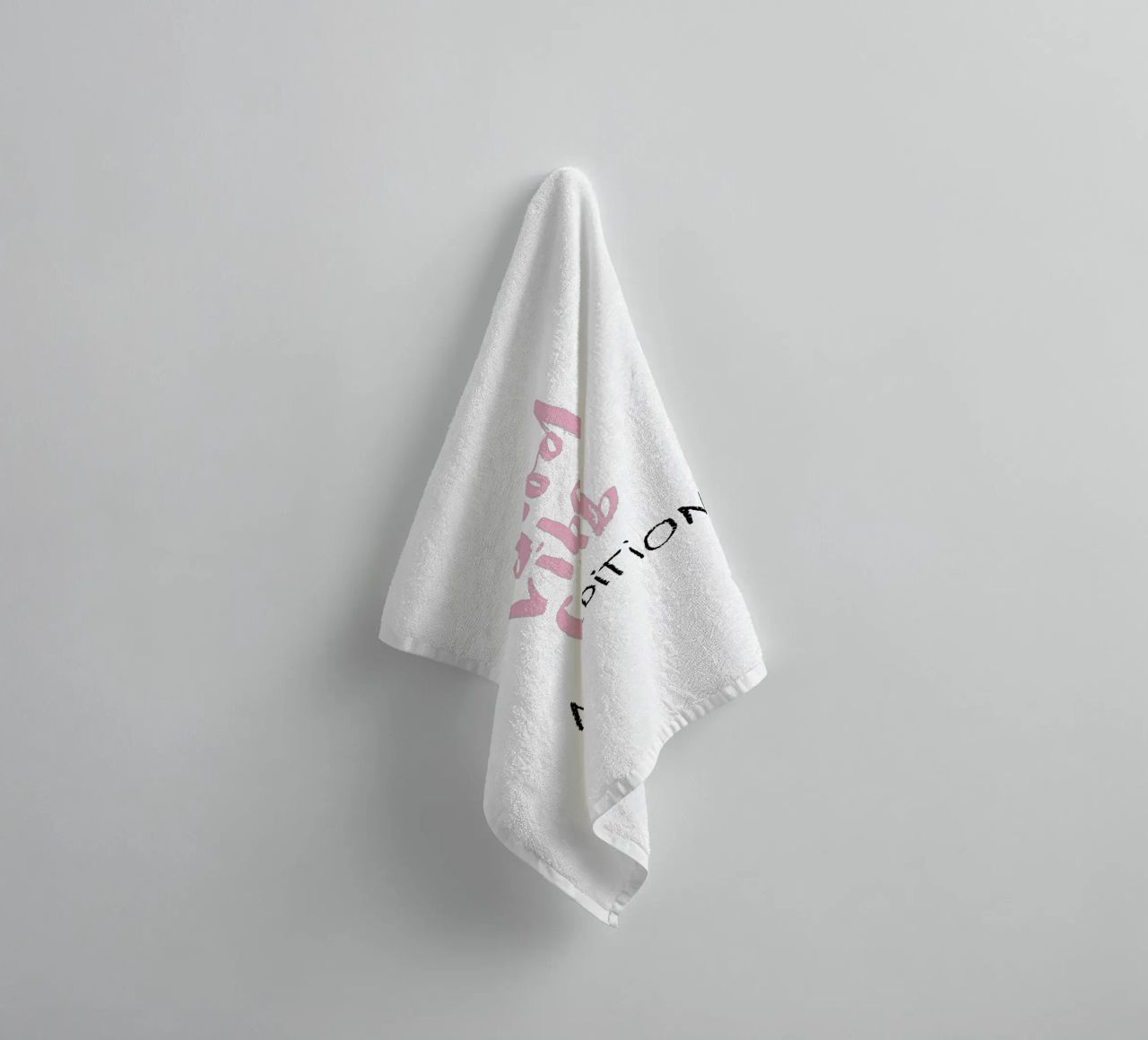 Good vibes Club - Mini Edition toalla de baño de Brushmeetspaper