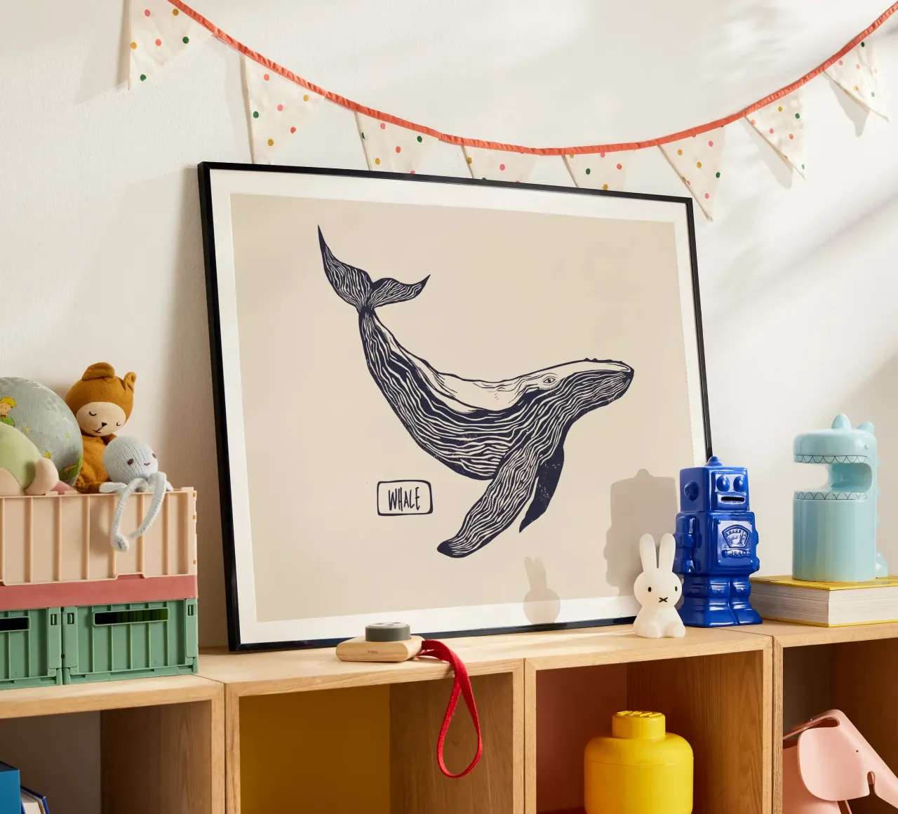 The whale poster con telaio in legno da Indigo Rain