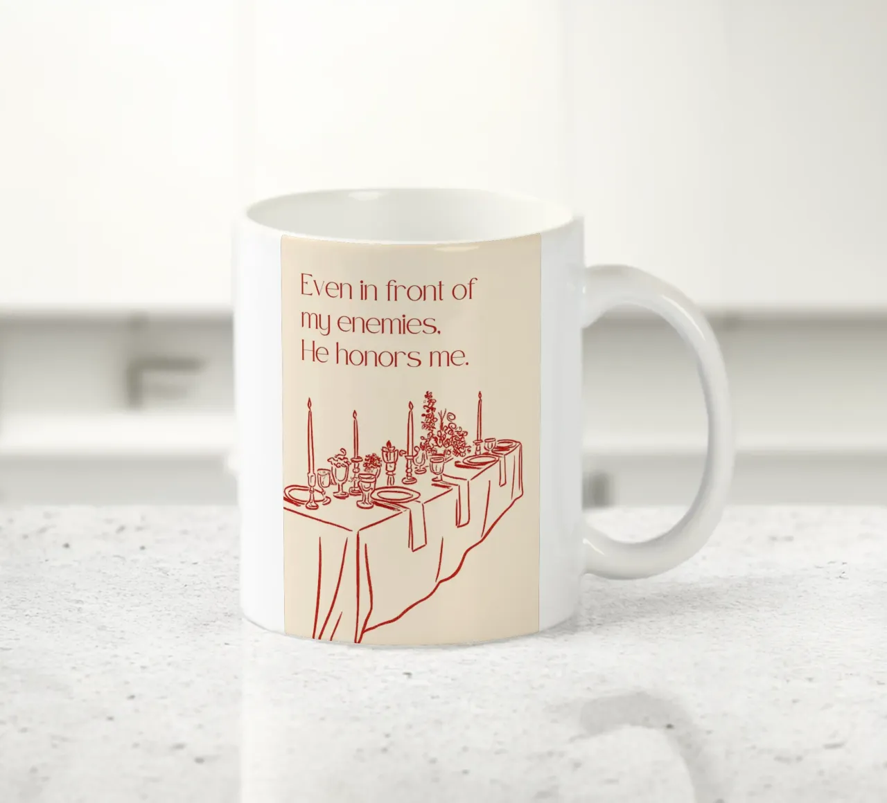 Anche di fronte ai miei nemici mi onora tazza in ceramica da vintagepod