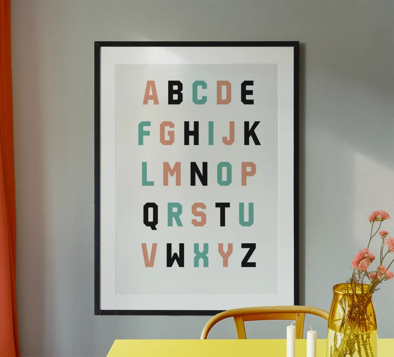 Typography Alphabet #4 poster con telaio in legno da kathrinmay