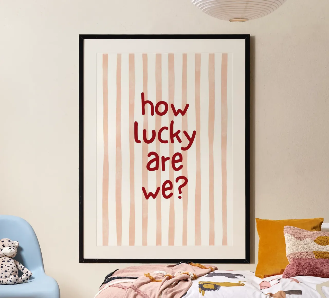 Wie glücklich sind wir? - Kunstdruck Poster mit Holzrahmen von vintagepod