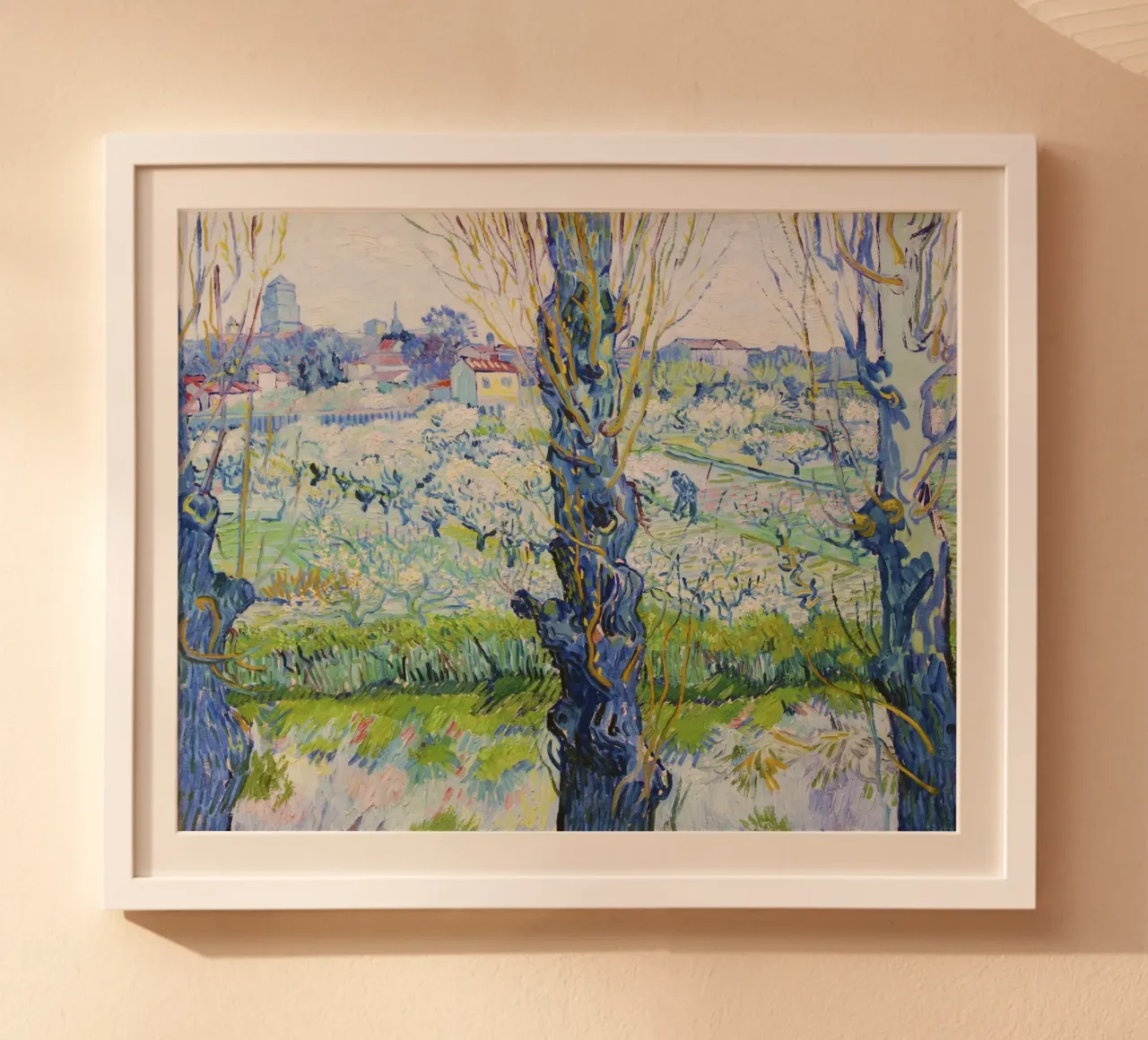 Vincent van Gogh - Veduta di Arles, frutteti in fiore poster con telaio in plastica da Venus Art