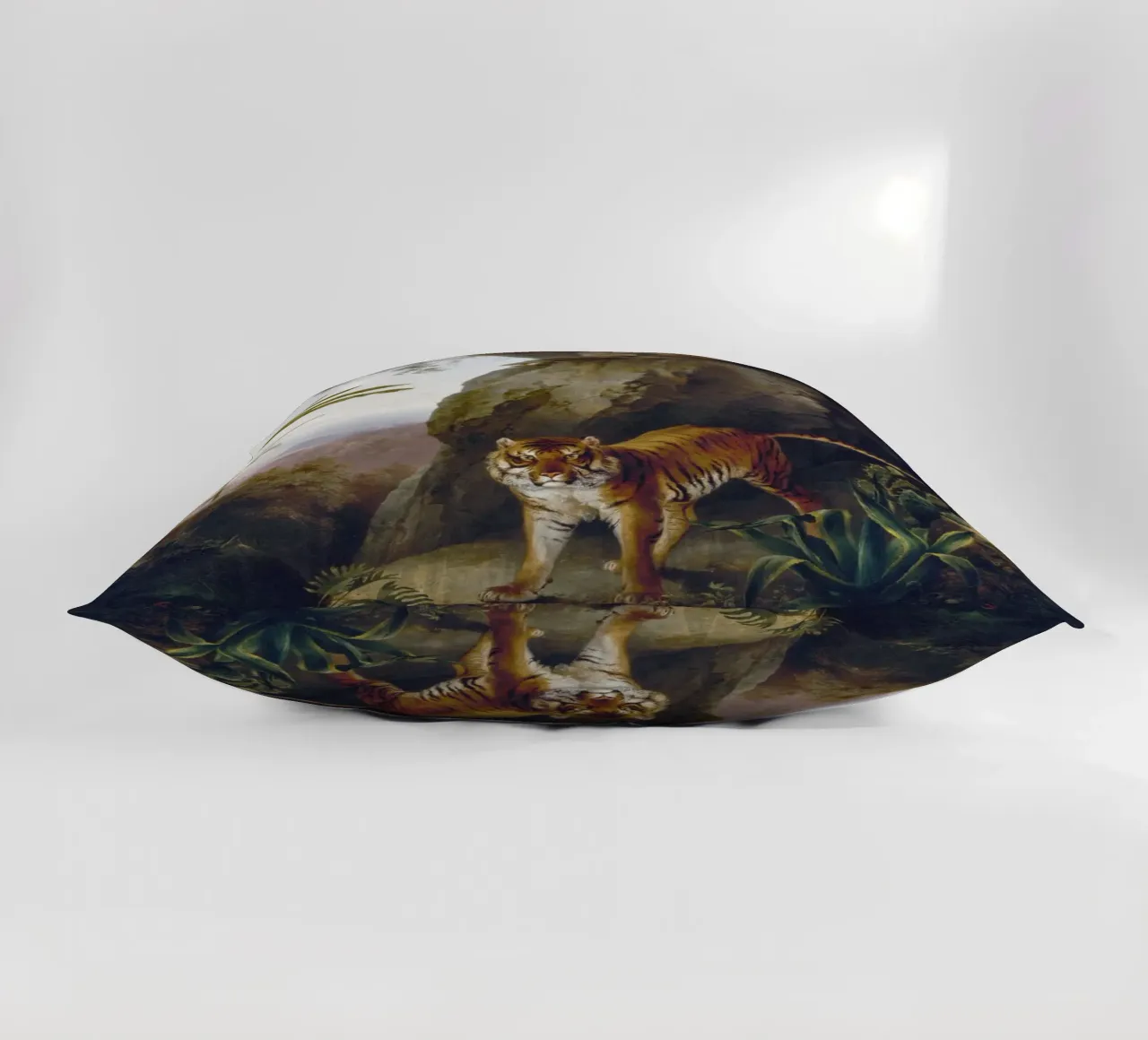 Tiger in a Cave cuscino da vintageshop