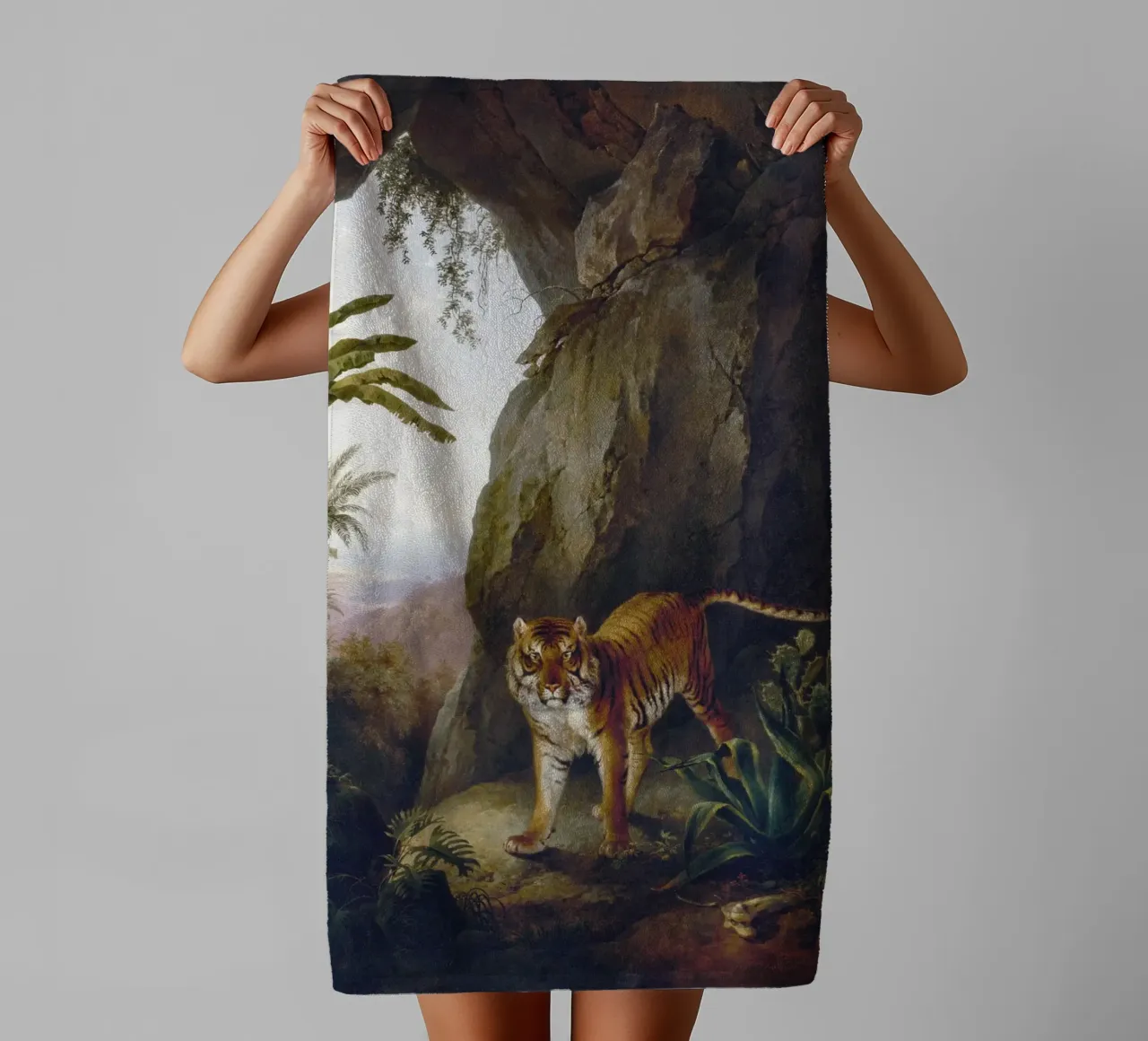 Tiger in a Cave asciugamano da bagno da vintageshop