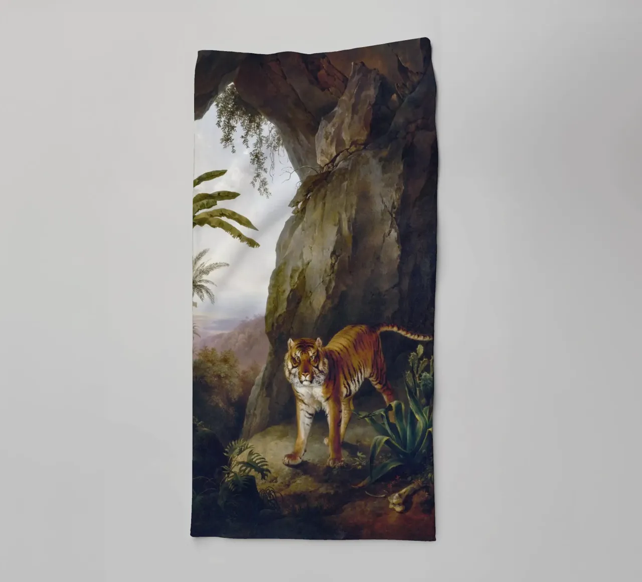 Tiger in a Cave asciugamano da bagno da vintageshop