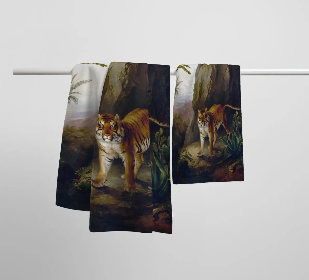 Tiger in a Cave asciugamano da bagno da vintageshop
