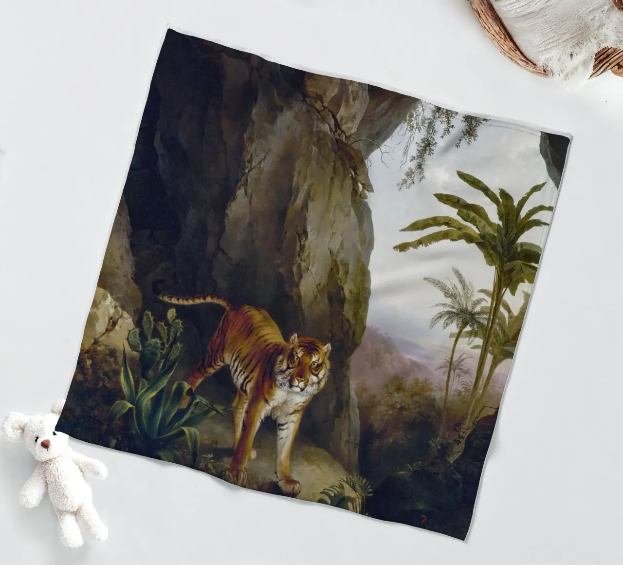 Tiger in a Cave coperta in pile da vintageshop