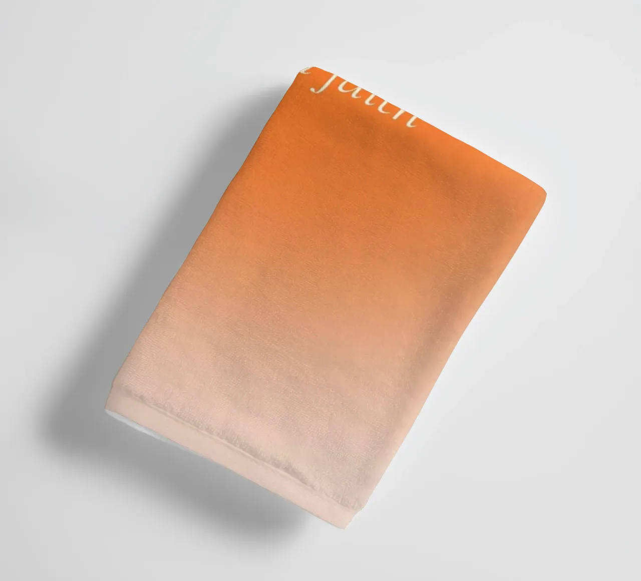 Agir dans la foi, Minimalist Gradient Christian Art Print serviette de bain de vintagepod