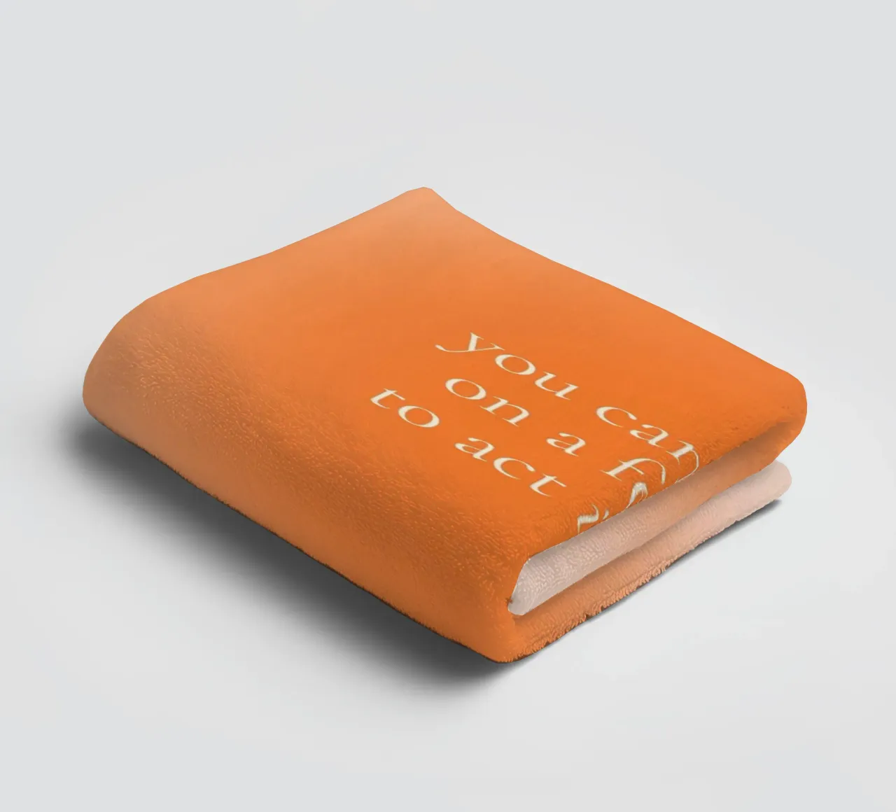 Agir dans la foi, Minimalist Gradient Christian Art Print serviette de bain de vintagepod