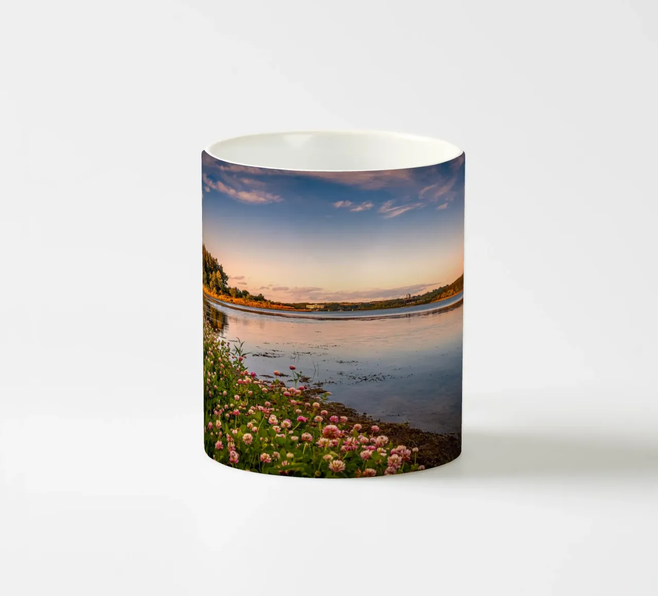 Il lago artificiale al tramonto tazza in ceramica da Marcus Beckert | Fotografie