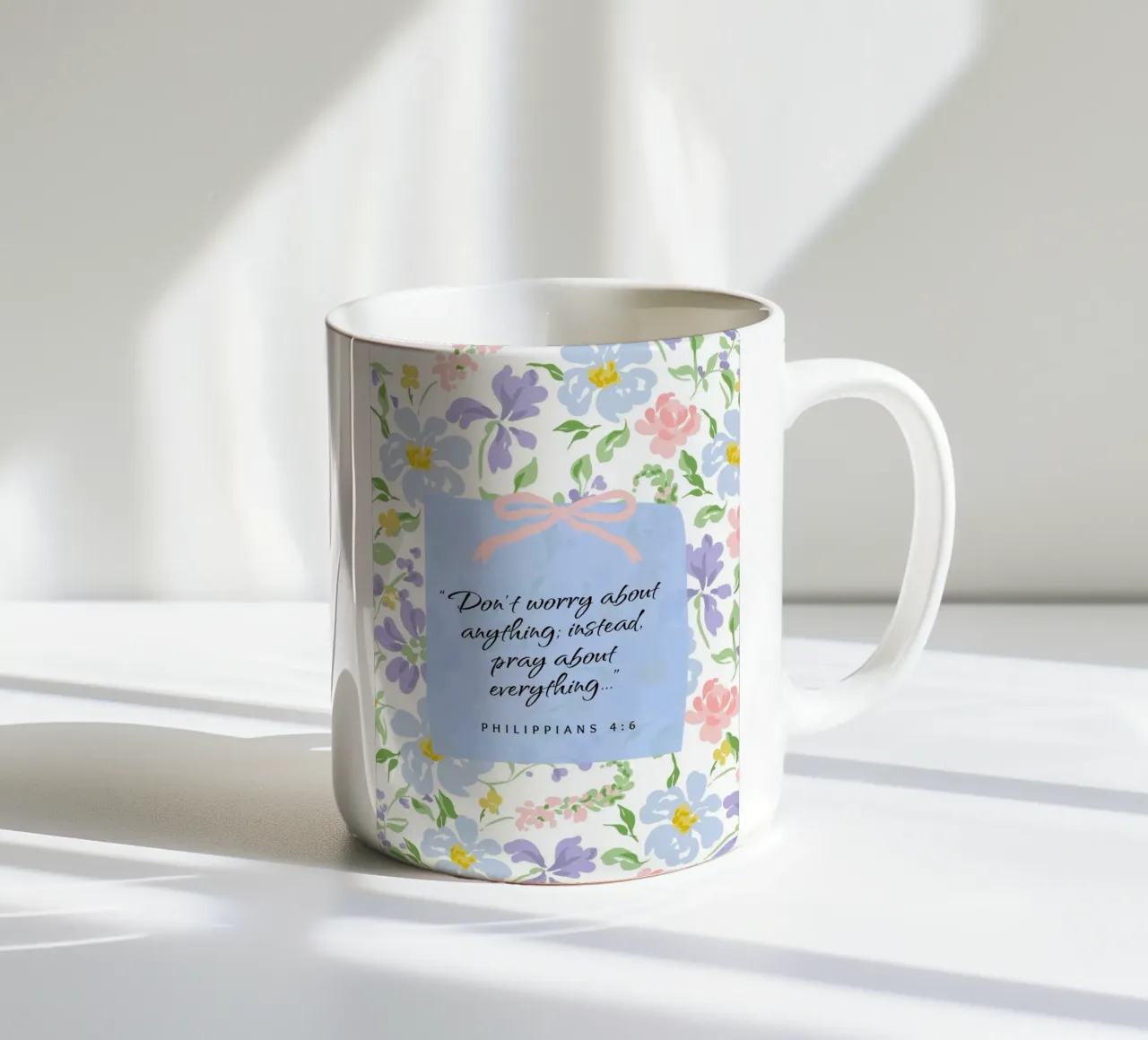 Filippesi 4:6, Non preoccuparti, prega per ogni cosa tazza in ceramica da vintagepod