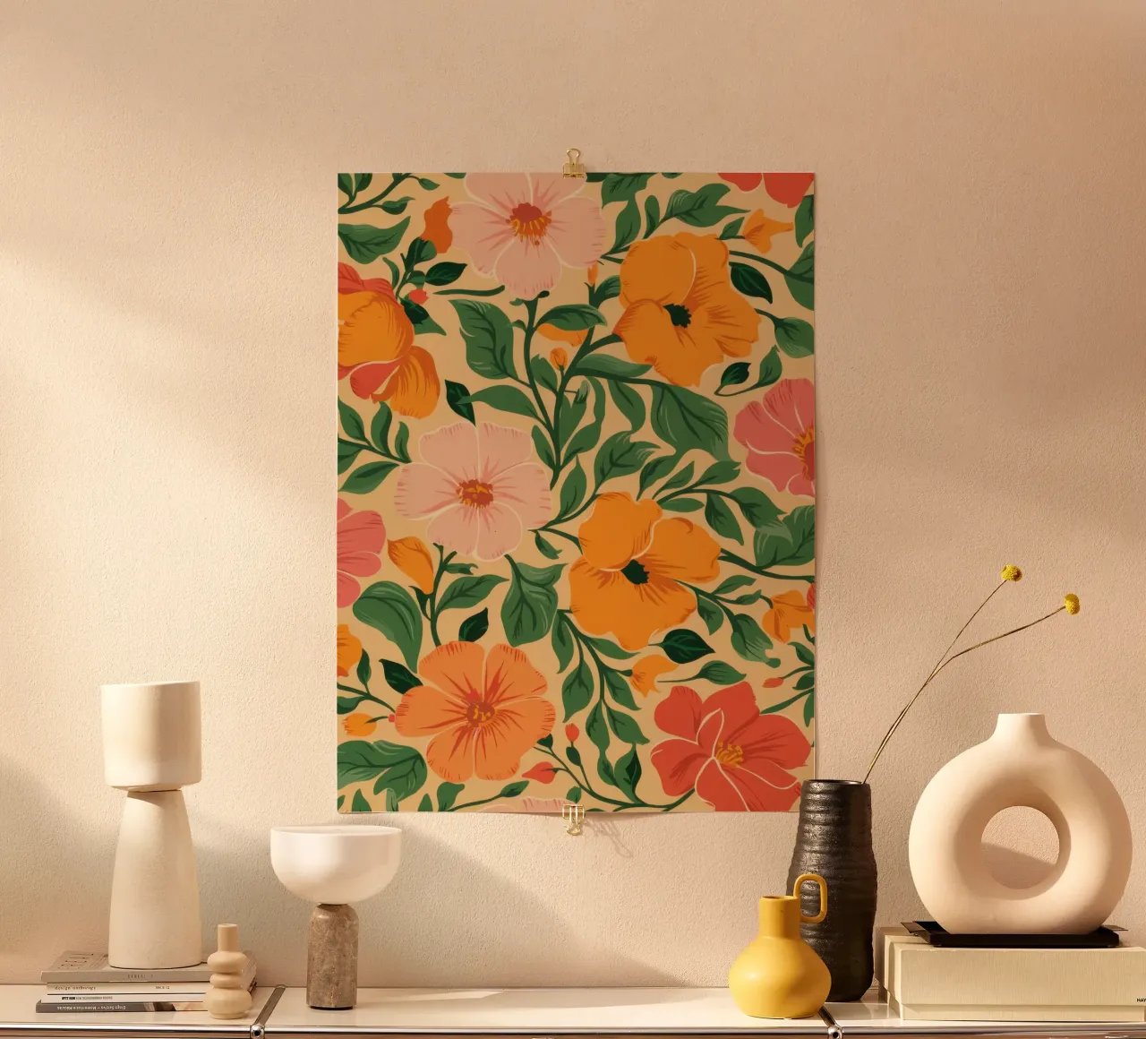 Prato caldo e floreale poster con telaio in legno da Echo Saber