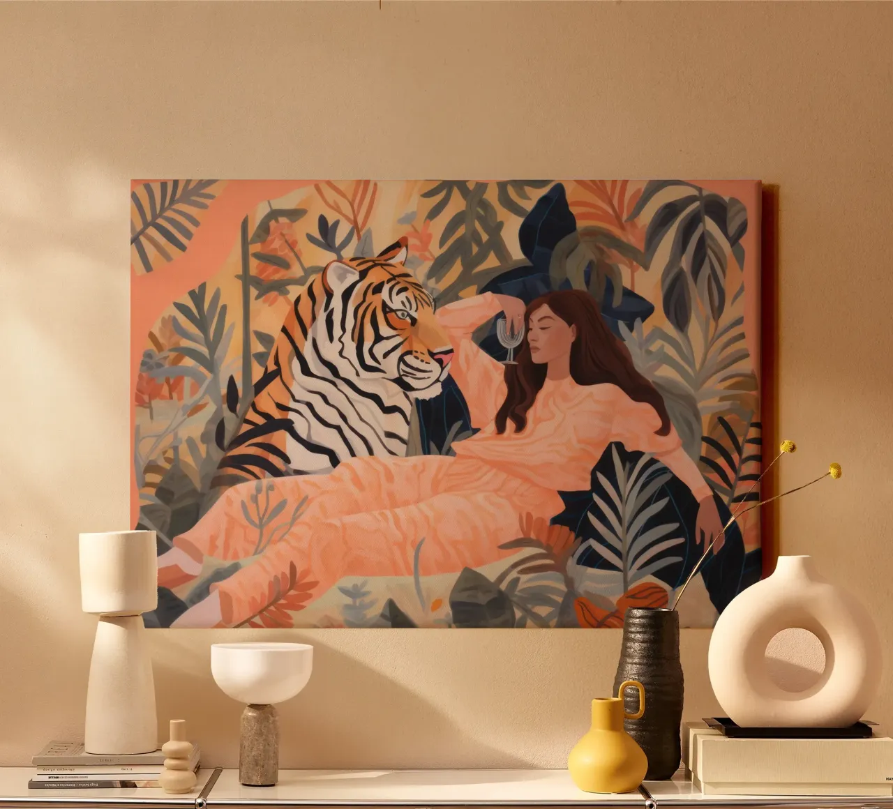 Vrouw met tijgerprint, abstracte dierenprint, kleurrijke kunst canvas met Baklijst van ArtHaus