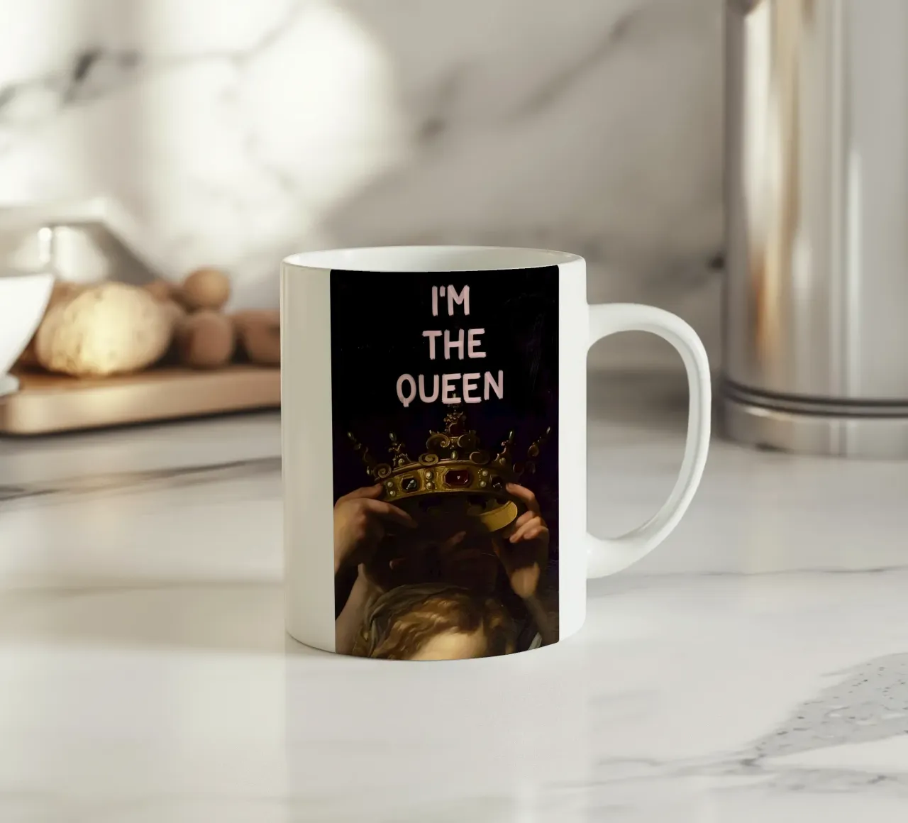 "I'M THE QUEEN" tazza in ceramica da Type & Tape