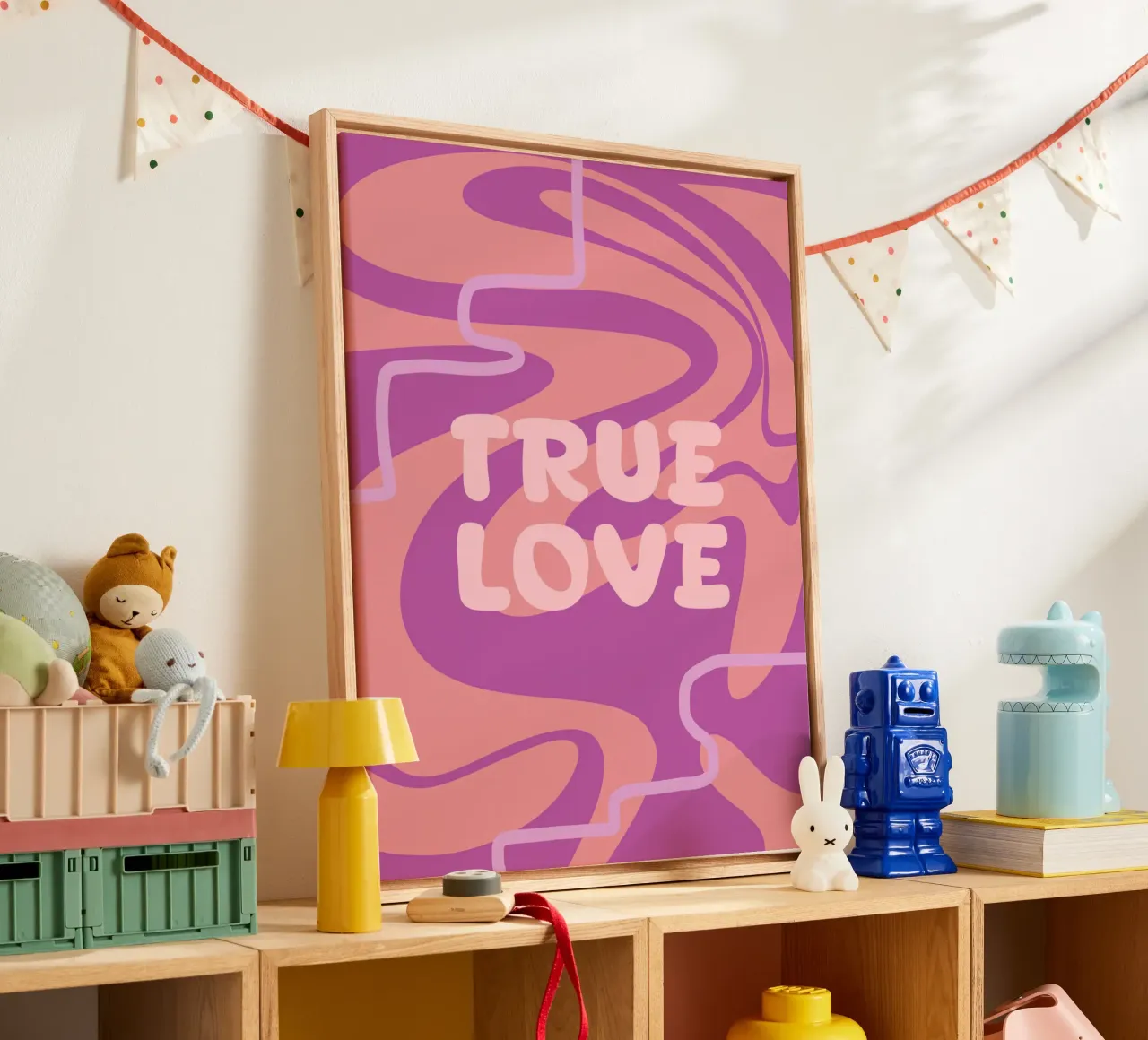 Wahre Liebe Leinwand mit Schattenfugenrahmen von MODERN NUANCE