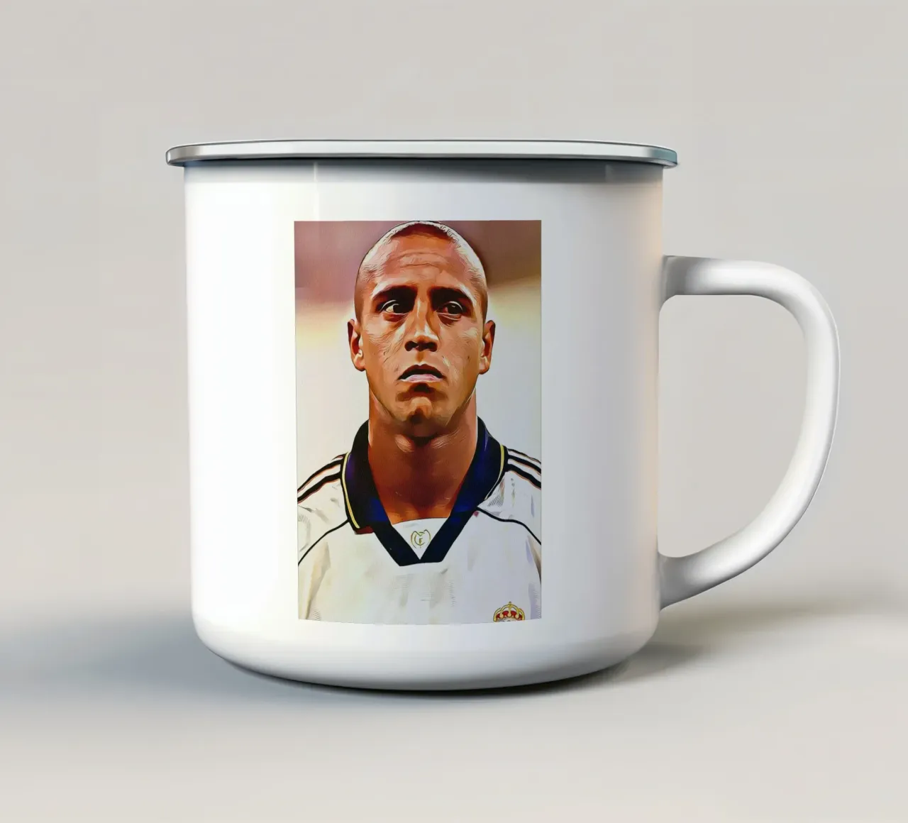 Roberto Carlos in maglia Real Madrid tazza in smalto da dan band