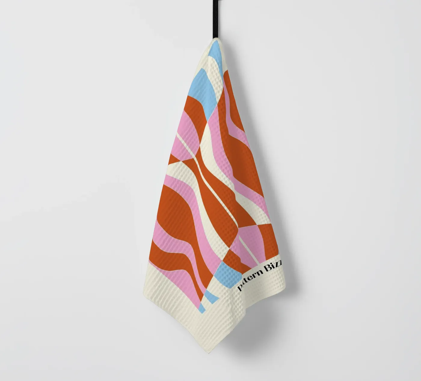 Pattern Bizarre theedoek van Little Dean