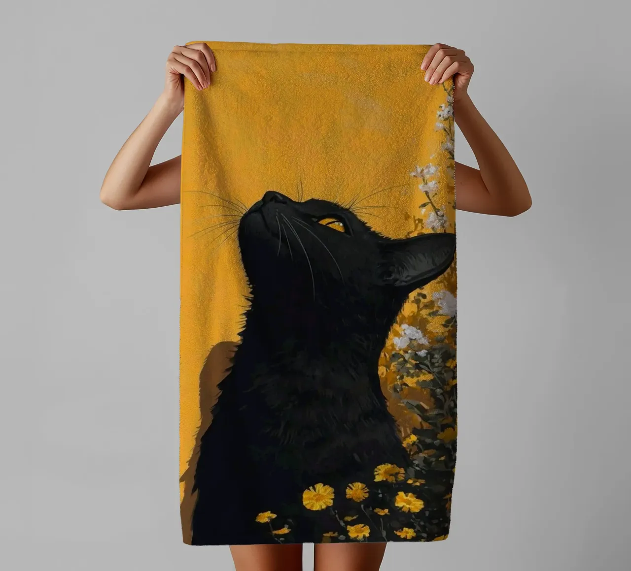 cat in yellow background asciugamano da bagno da carsa