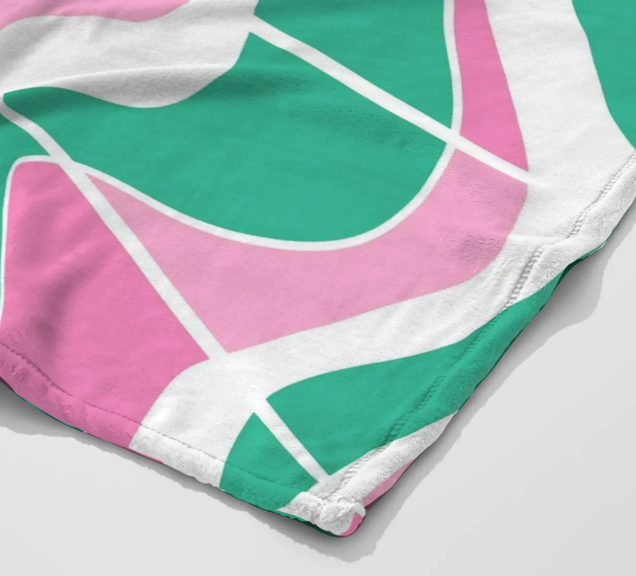 Bizarre Pattern 03 fleecedeken van Little Dean