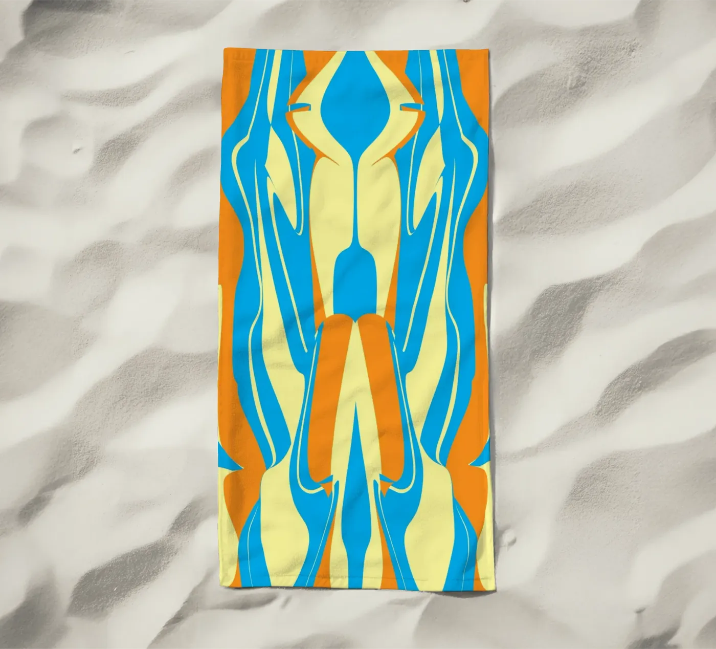 Bizar patroon 05 strandhanddoek van Little Dean