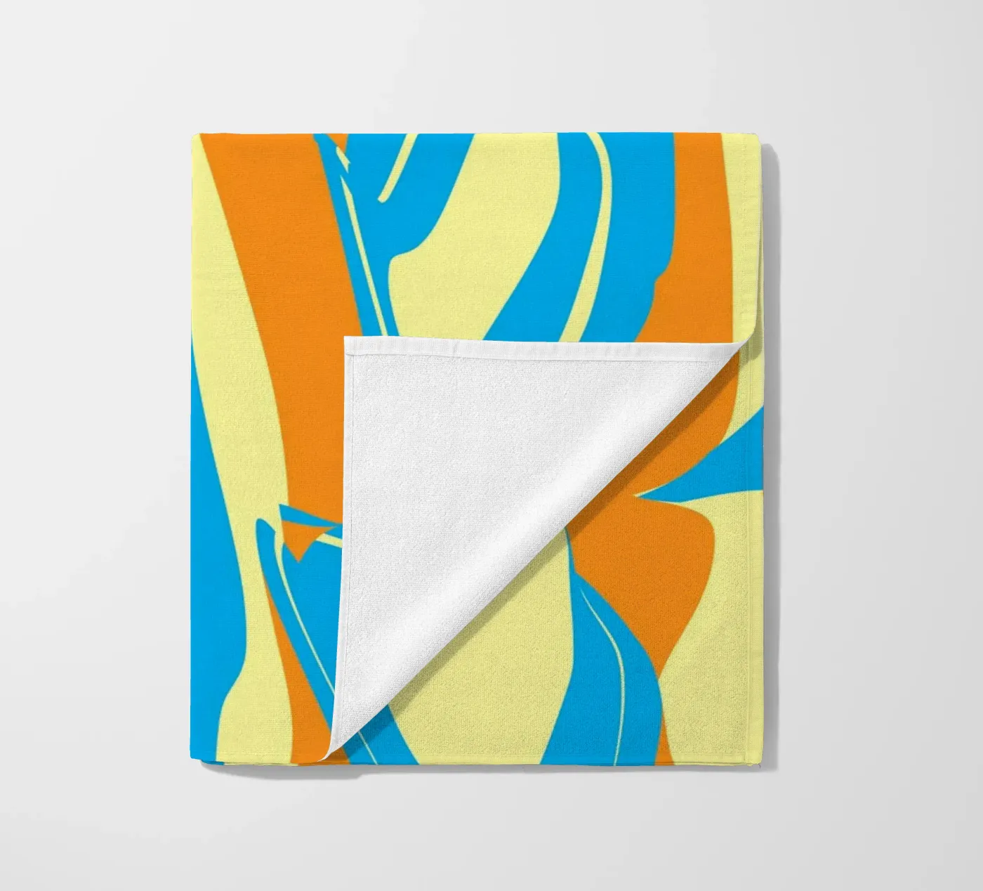 Bizar patroon 06 strandhanddoek van Little Dean