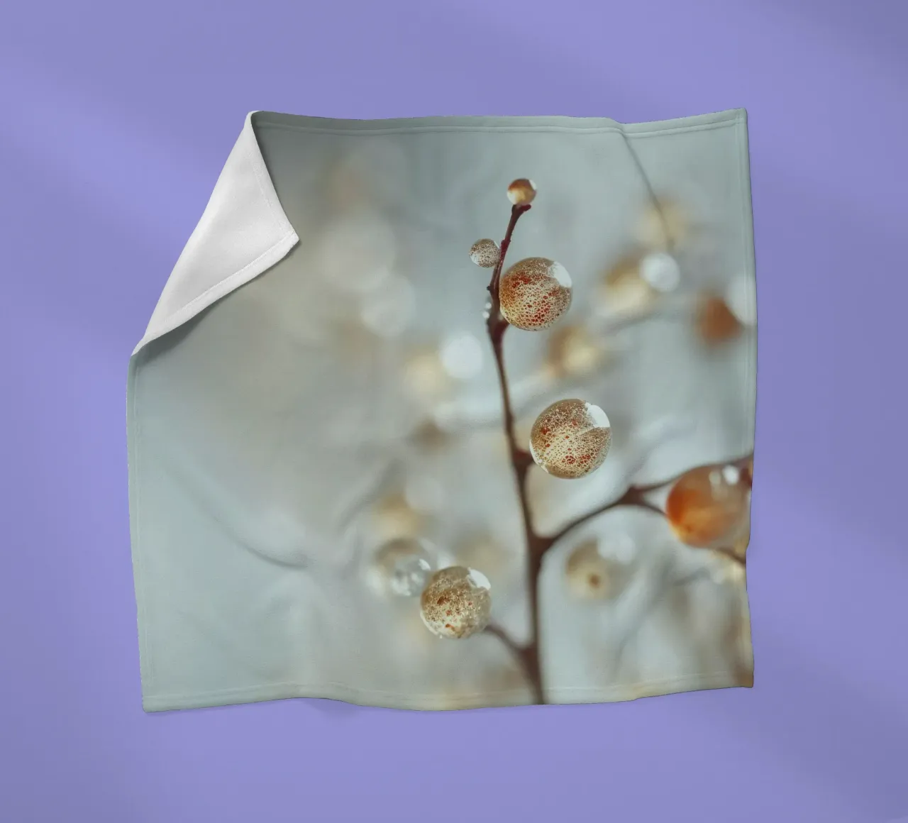 Glass Berries coperta in pile da treechild