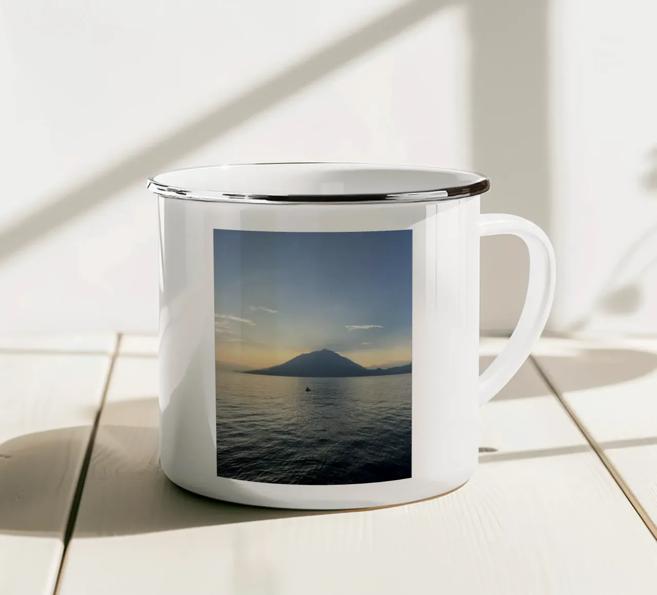 Le calme du lac tazza in smalto da Voyage du monde