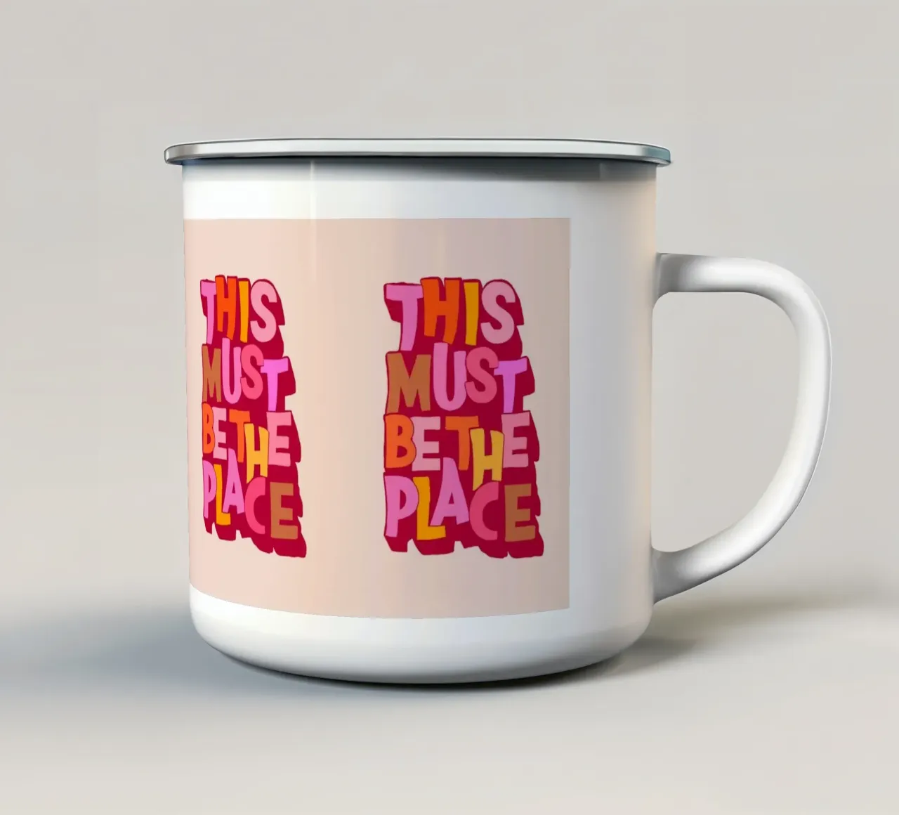 Stampa di una citazione retrò su This Must Be The Place tazza in smalto da showmemars