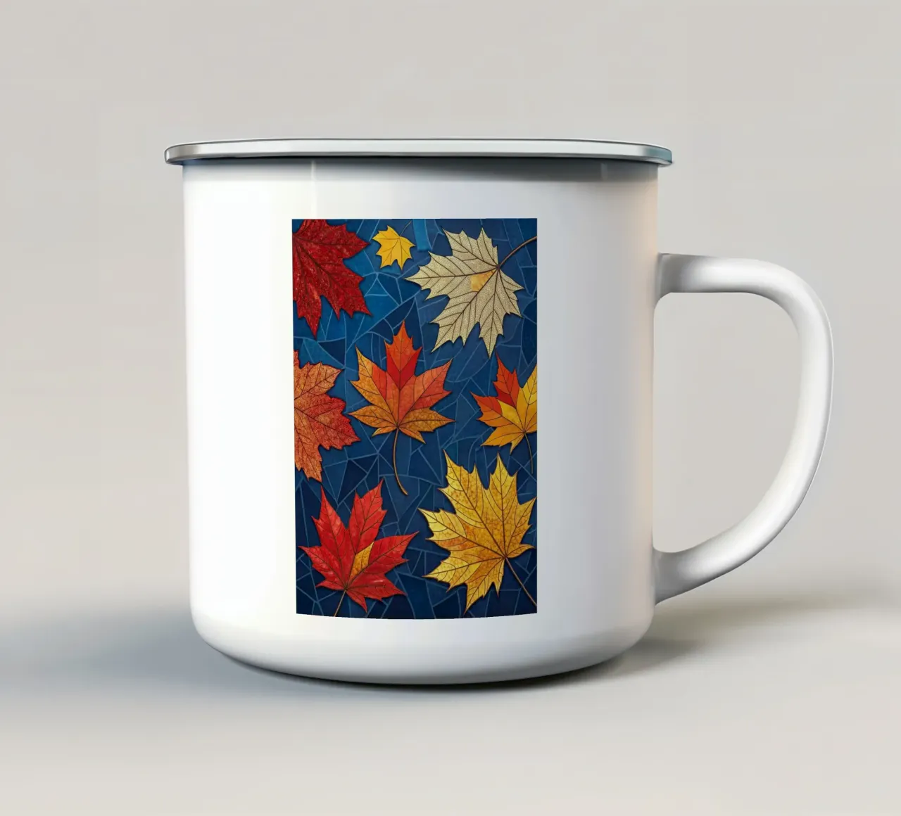 Mosaico d'autunno: un arazzo di foglie d'acero cadute tazza in smalto da Artistic-shop