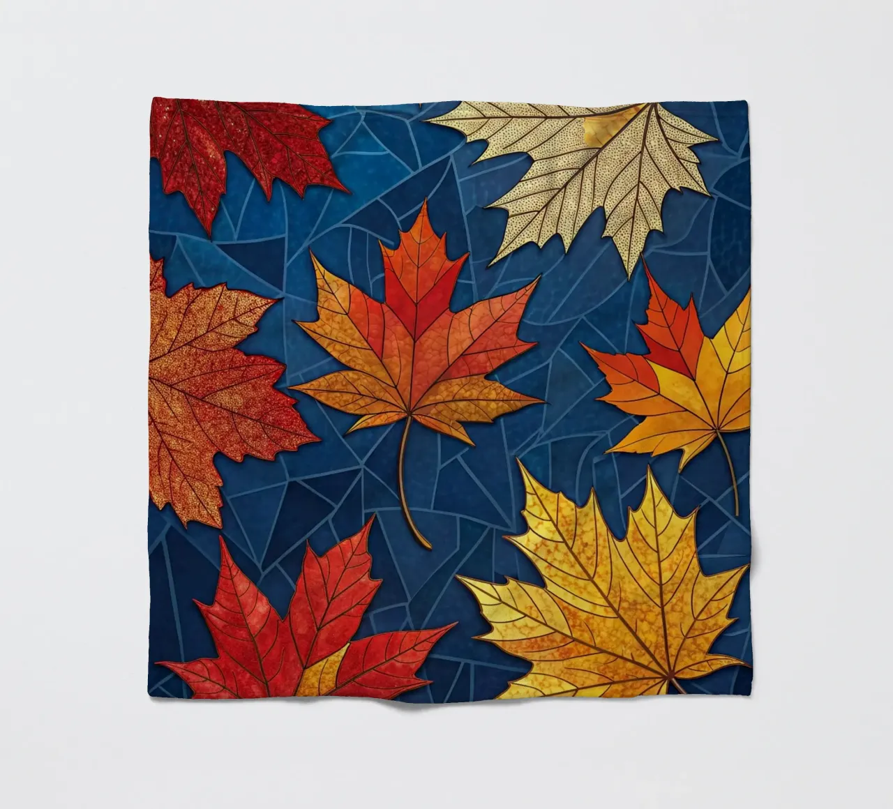 Mosaico d'autunno: un arazzo di foglie d'acero cadute coperta in pile da Artistic-shop