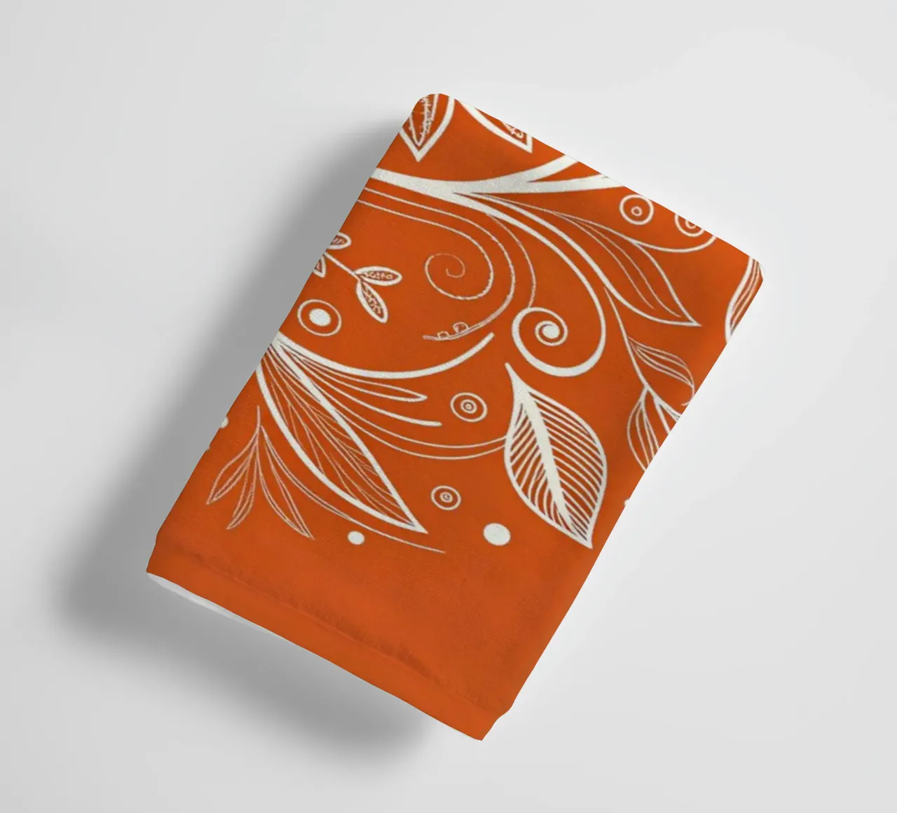 Handgezeichnetes florales Mandala Kunstdruck: Verschlungene weiße Botanik Handtuch von Artistic-shop