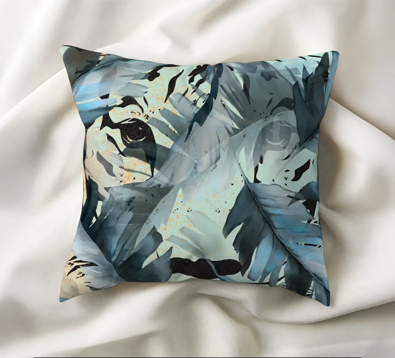 Tiger In The Jungle cuscino da lazydaypaper