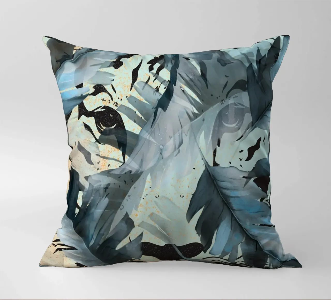 Tiger In The Jungle cuscino da lazydaypaper
