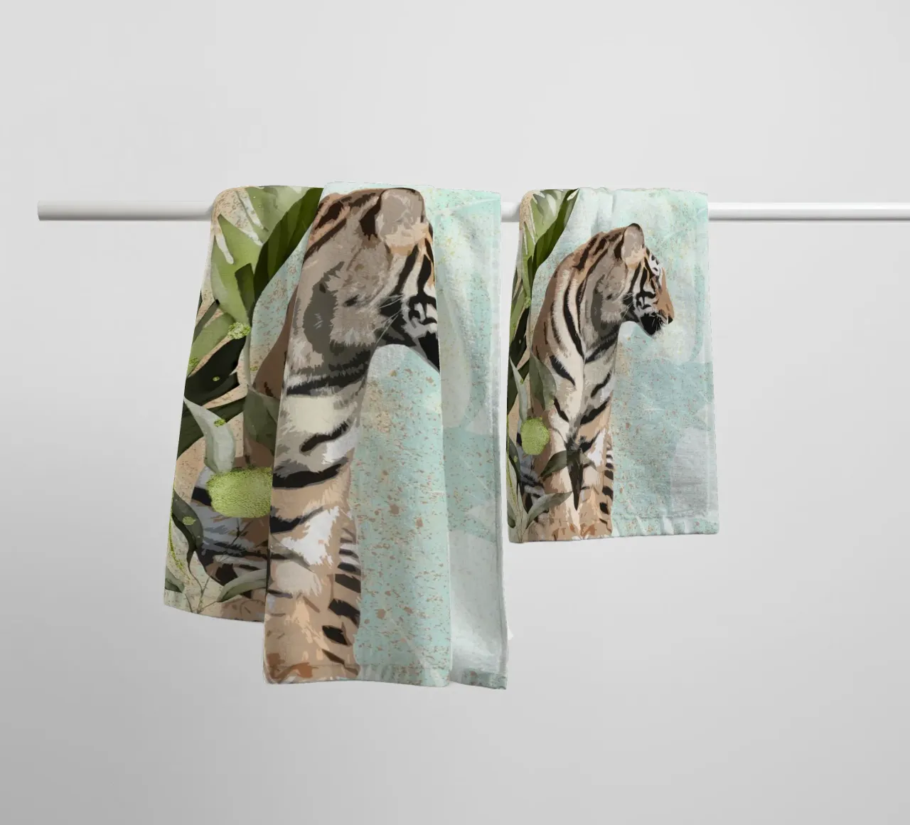 Tiger with Leaf asciugamano da bagno da lazydaypaper