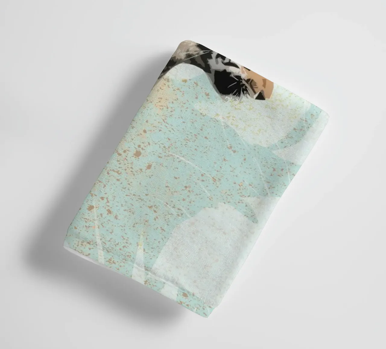 Tiger with Leaf asciugamano da bagno da lazydaypaper