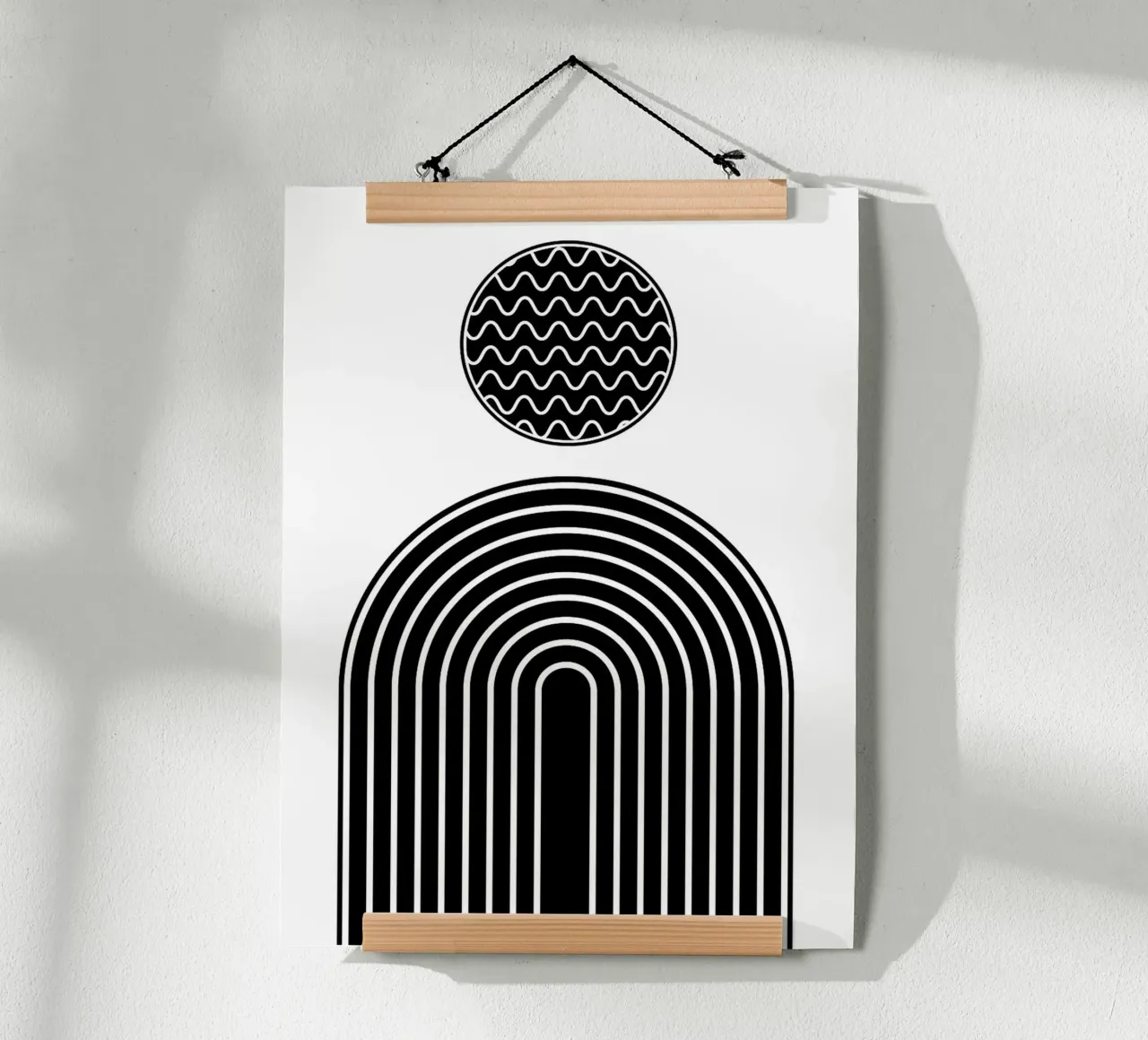Arte geometrica astratta in bianco e nero poster con telaio in legno da Maria Maier