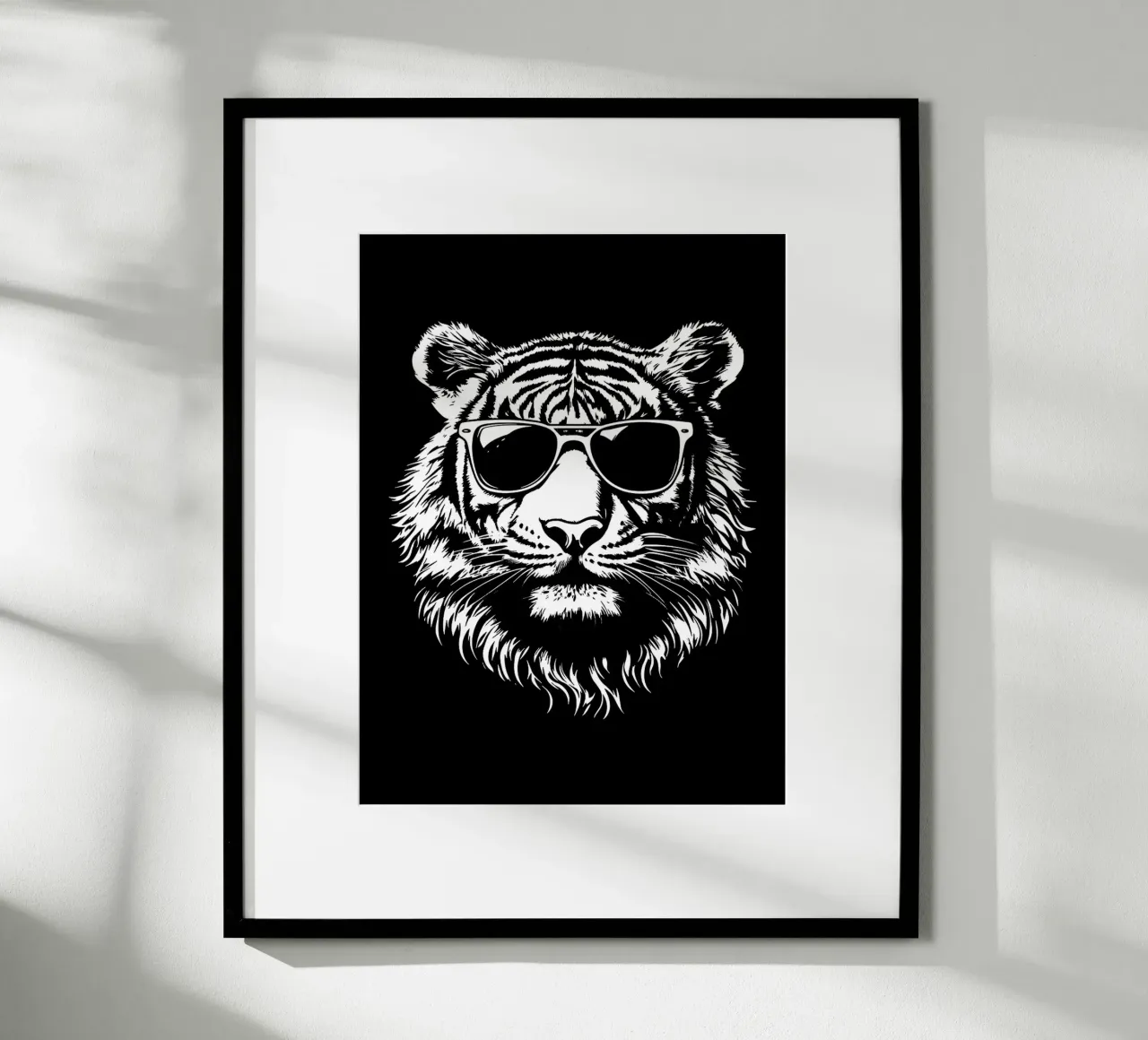 Tigre cool con occhiali da sole poster da Leon Franke