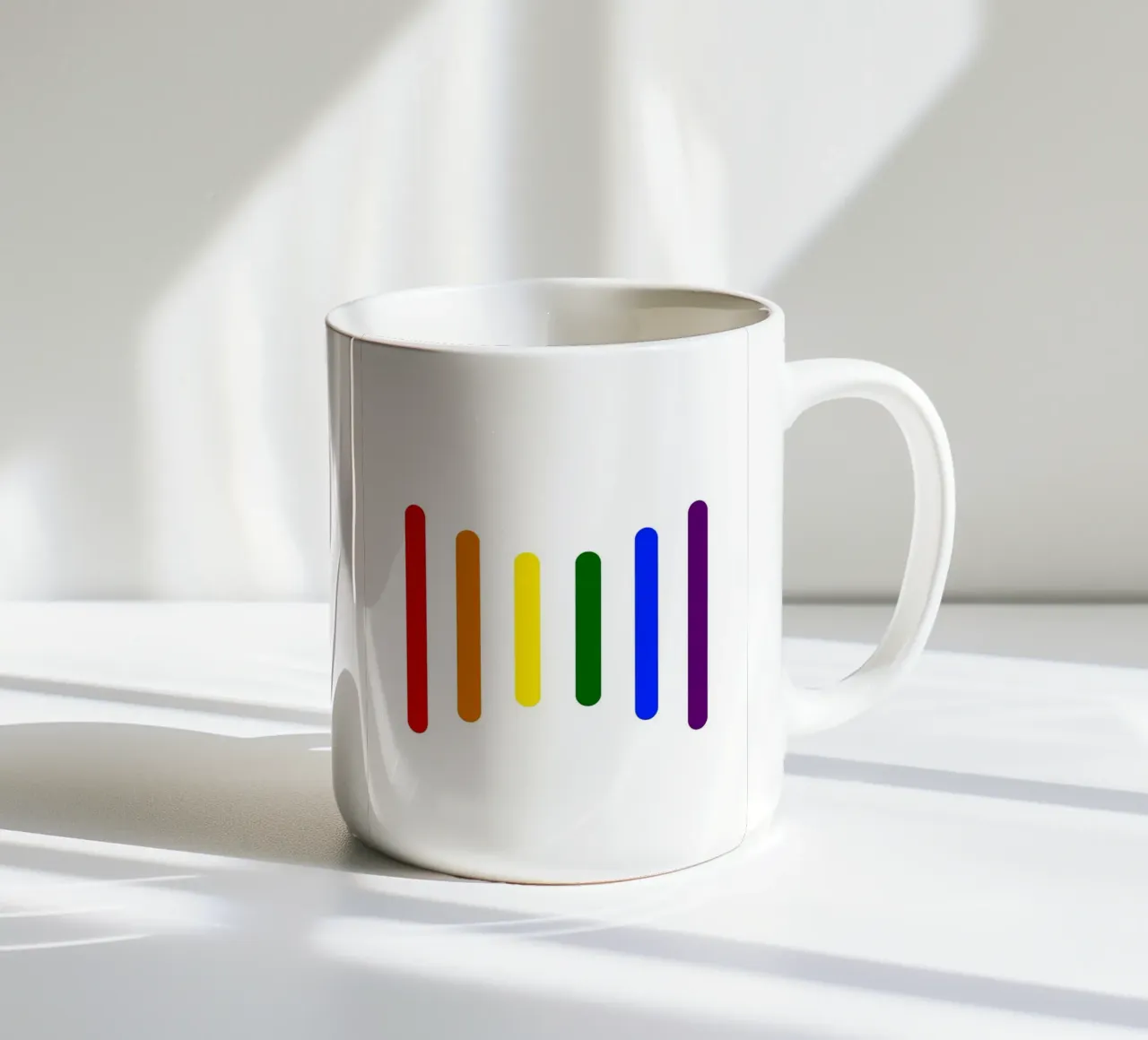 Strisce arcobaleno tazza in ceramica da Anna Müller