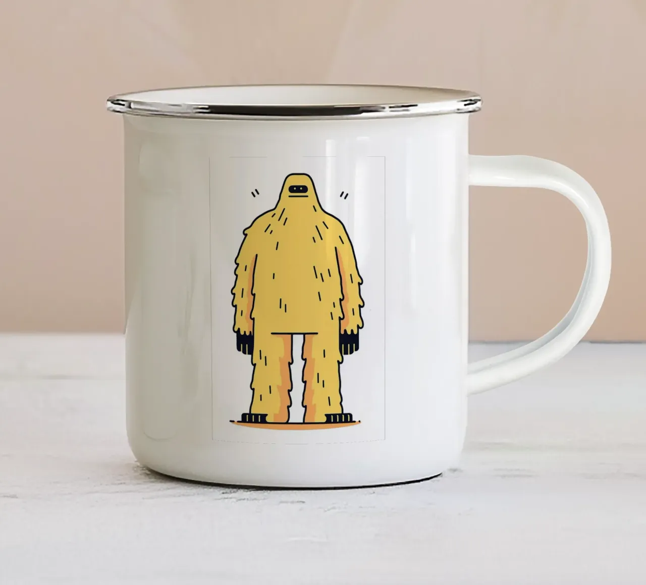 Créature à fourrure jaune mug en émail de Hannah Meyer