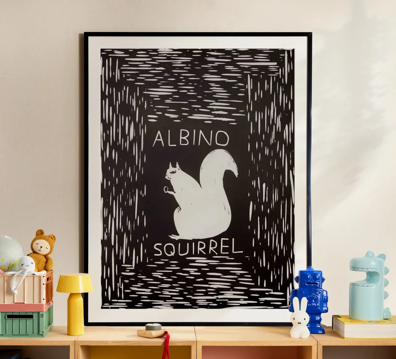 Scoiattolo albino - David Shrigley poster con telaio in plastica da ushop god