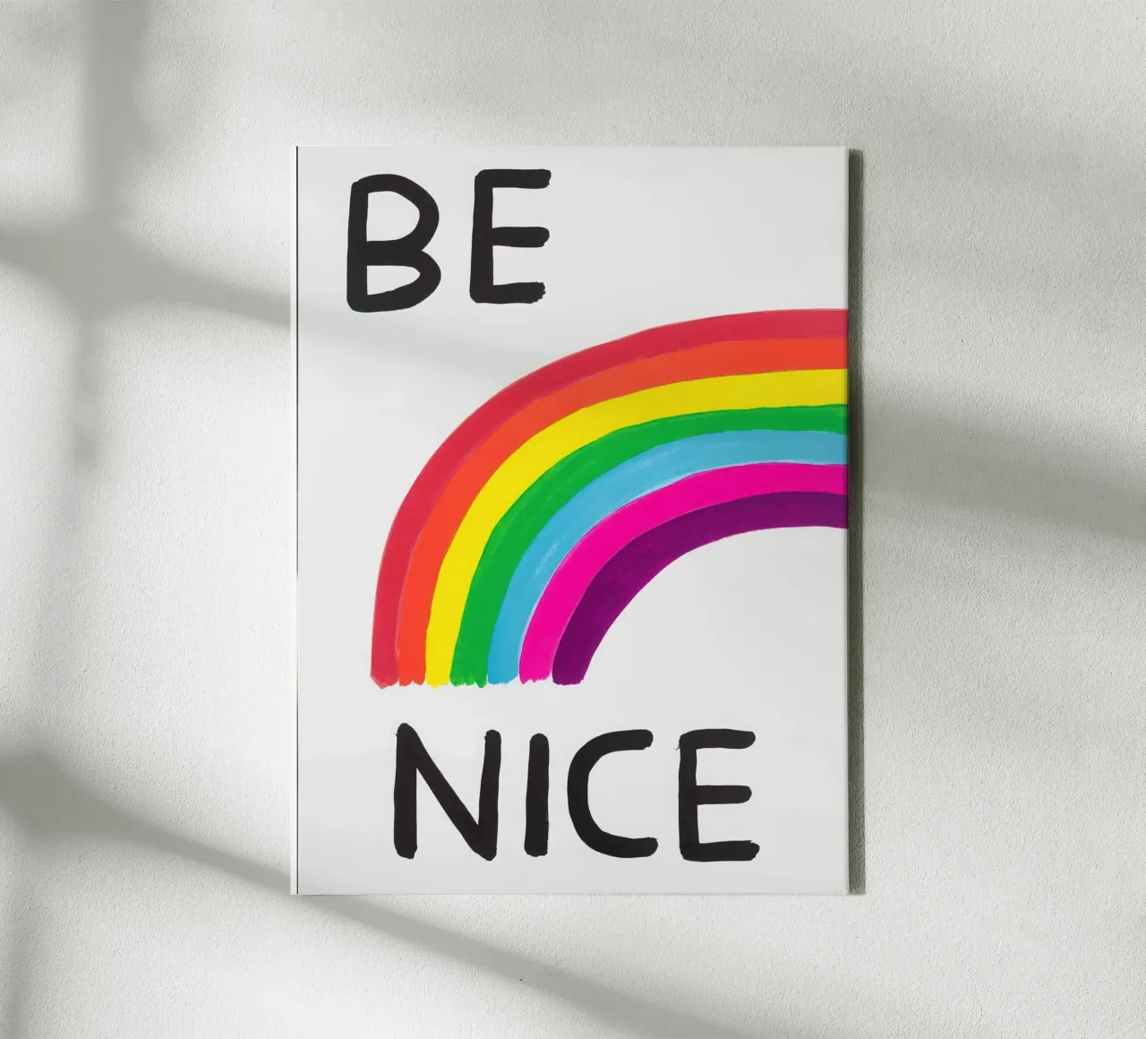 Sei nett - David Shrigley Leinwand mit Schattenfugenrahmen von ushop god