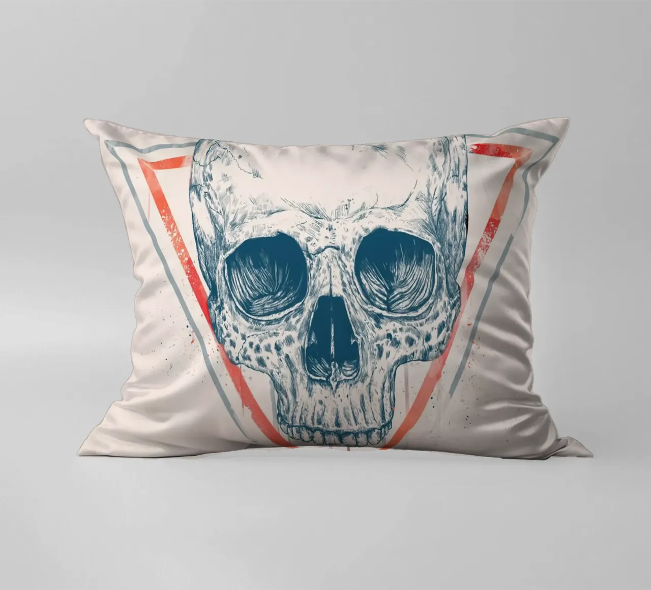 Skull in triangles cuscino da Balazs Solti
