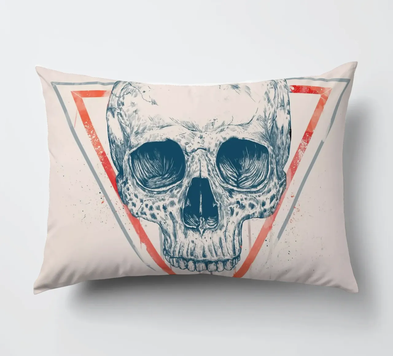 Skull in triangles cuscino da Balazs Solti