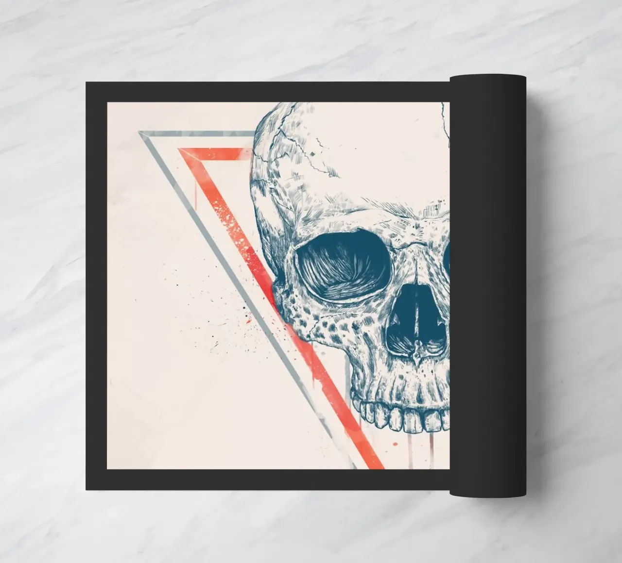 Skull in triangles Fußmatte von Balazs Solti