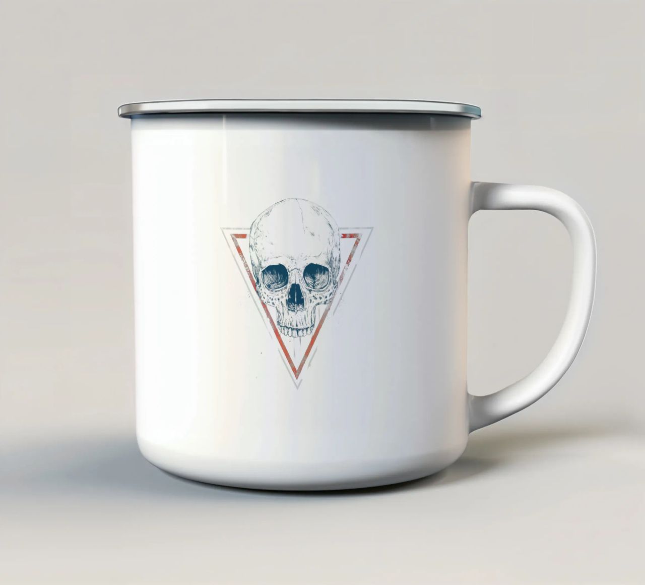 Skull in triangles tazza in smalto da Balazs Solti