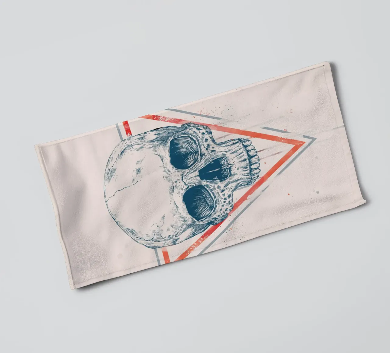 Skull in triangles asciugamano da bagno da Balazs Solti