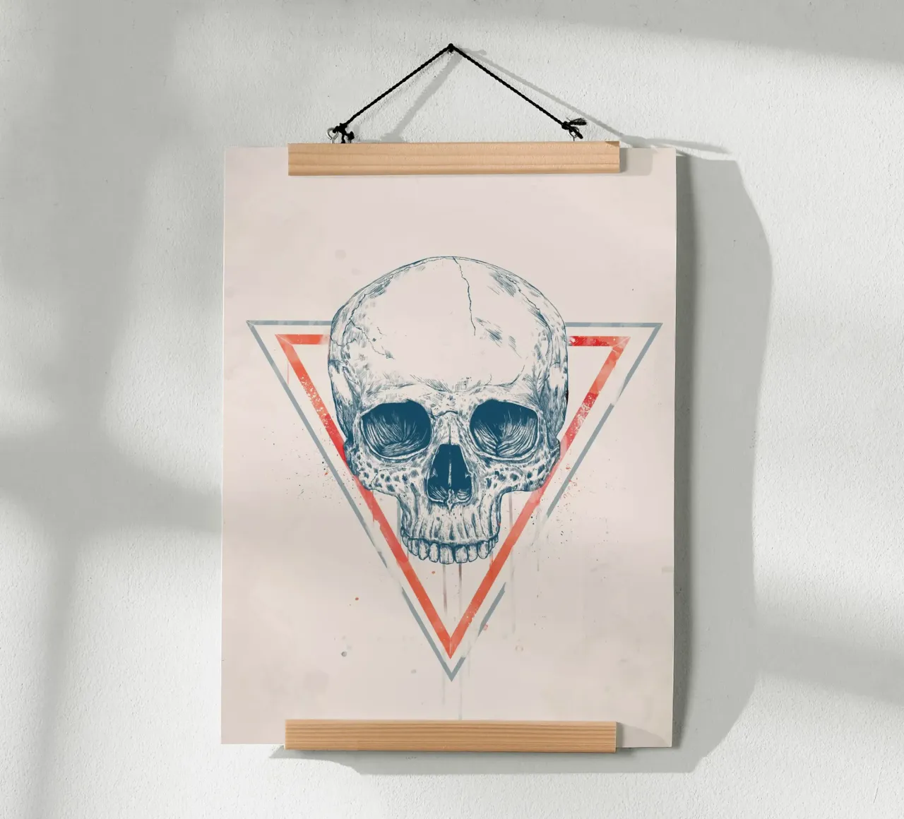 Skull in triangles poster da Balazs Solti